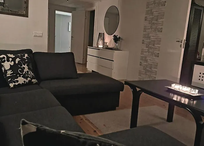 Semesterbostad Marrasvilla *